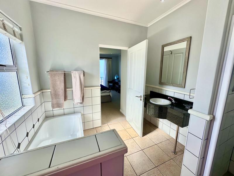 To Let 4 Bedroom Property for Rent in Pinnacle Point Golf Estate Western Cape